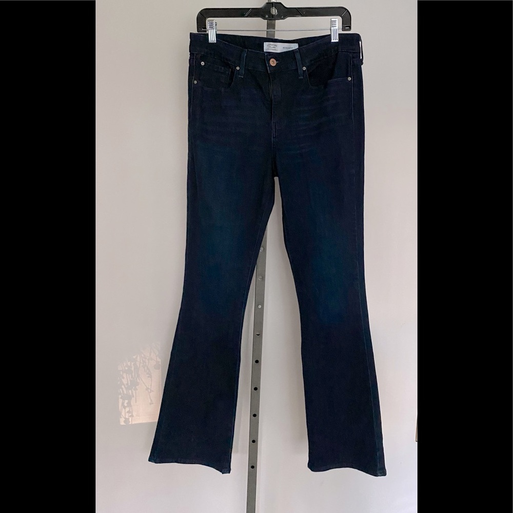 🔴SOLD🔴 NWOT, Levi Strauss Mid-Rise Bootcut Jeans